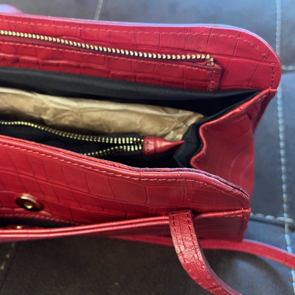 New Italy Genuine Leather Divina Firenze Croc Pattern Handbag